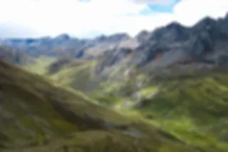 VIDEO: Mountainbiken door de Cordillera Huayhuash in Peru