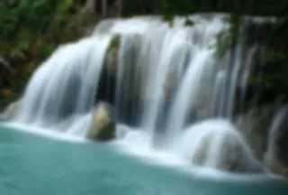 De Erawan watervallen in Thailand