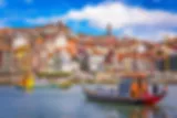 Skyline van Porto gezien vanaf de Douro rivier