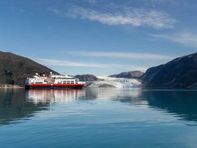 Hurtigruten Expeditie Groenland | Reykjavik - Nuuk