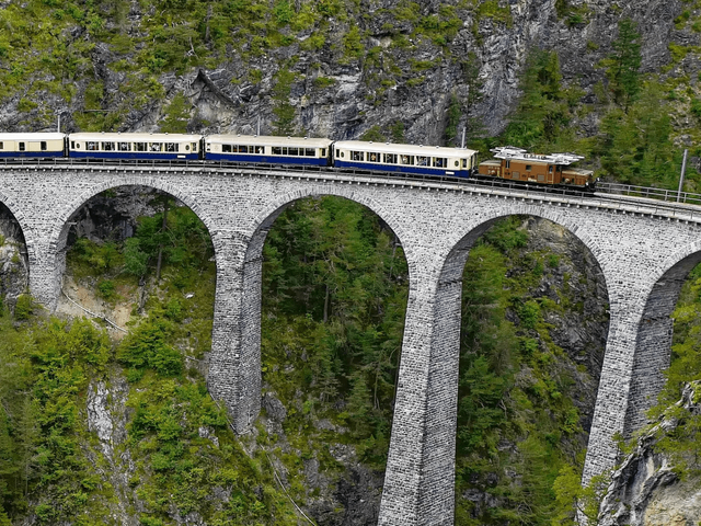 9-daagse nostalgische groepstreinrondreis Zwitserland