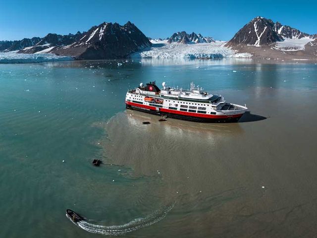 Hurtigruten Expeditie IJsland, Jan Mayen en Spitsbergen | Eilandhoppen in de Arctische regio