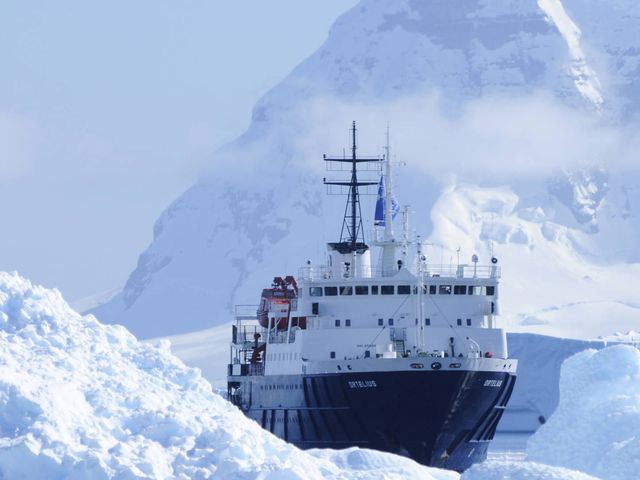 Avontuurlijke expeditiereis naar Antarctica